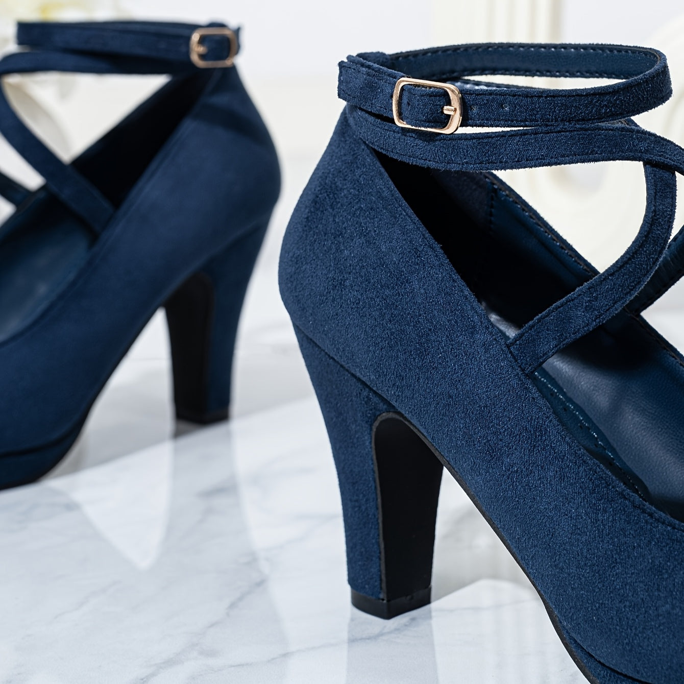 Women's elegant suede round toe pumps