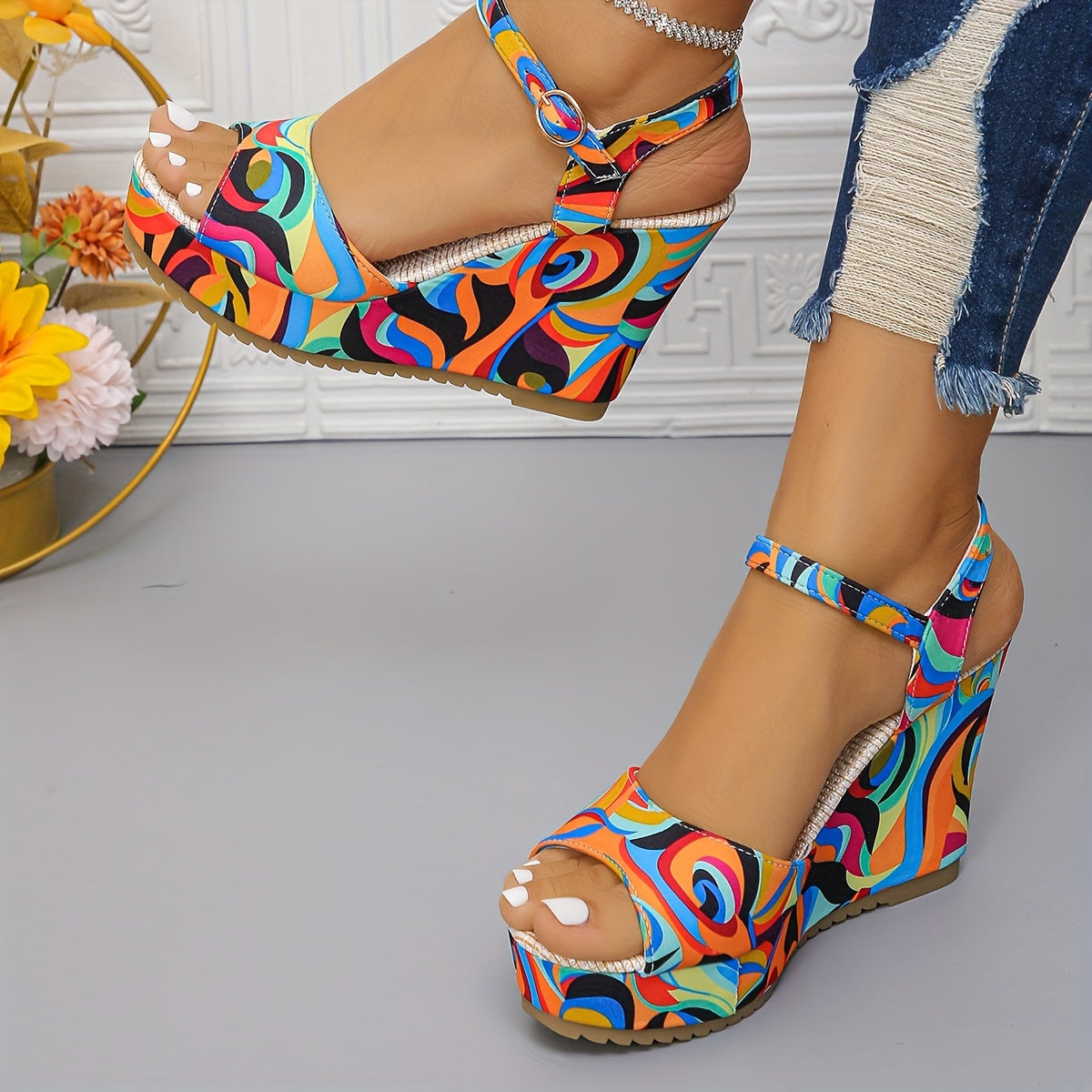 Women's Contrast Color Wedge Sandals With Ankle Strap