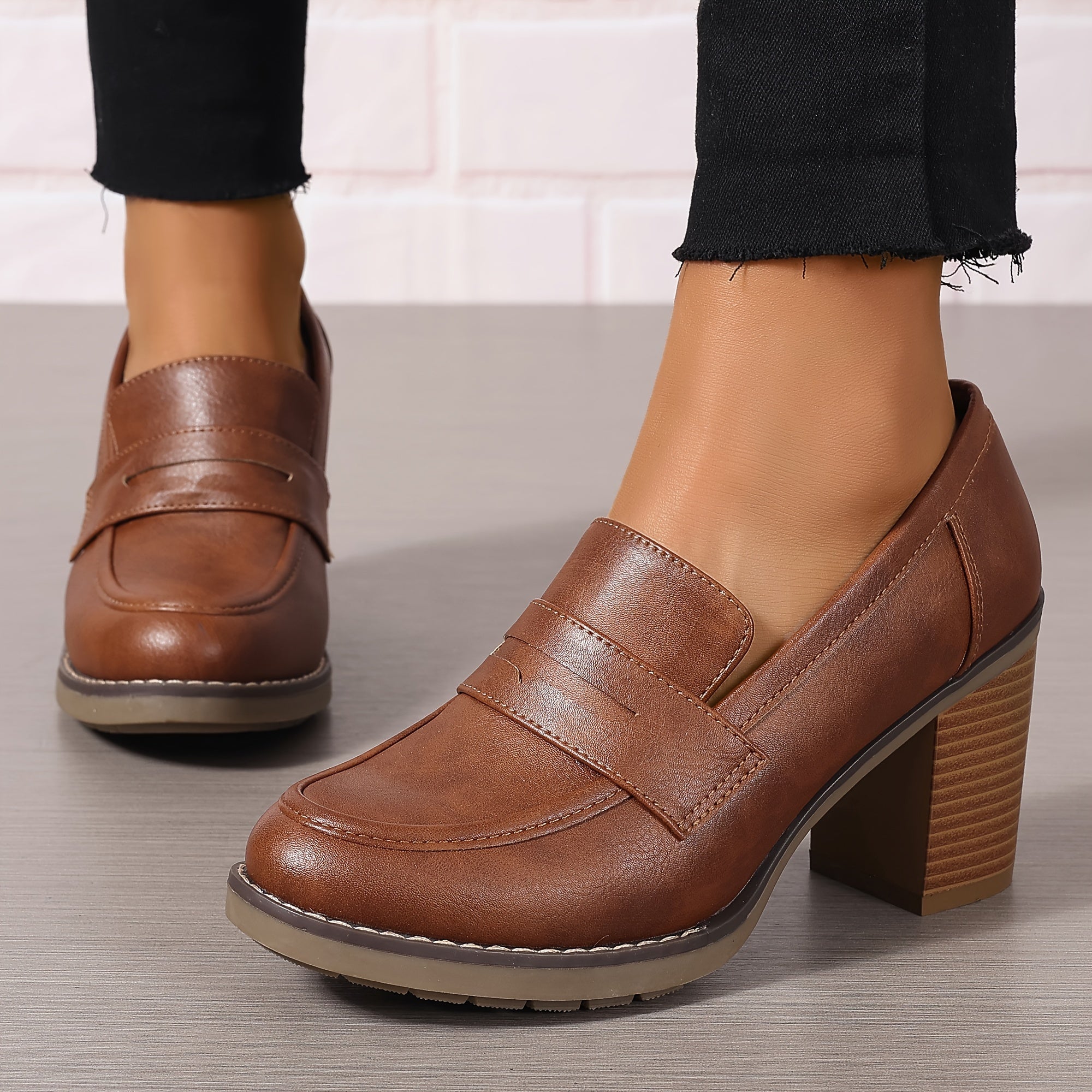 Women's Vintage Block Slip-On Pumps