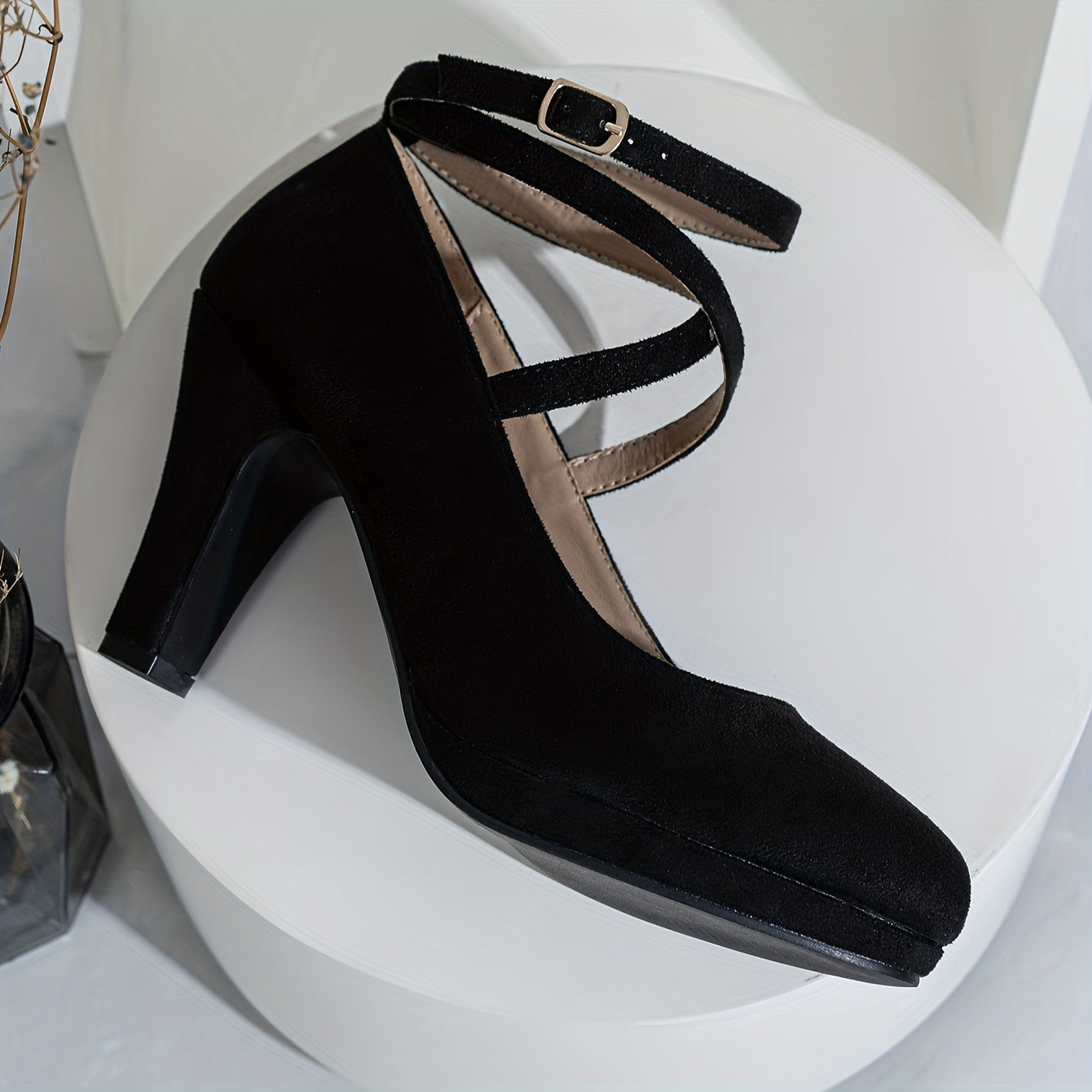 Women's elegant suede round toe pumps