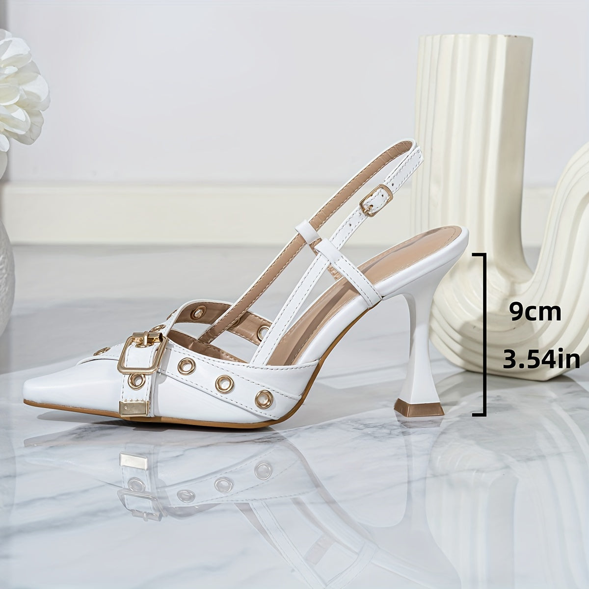 Women's Buckle Strap Design